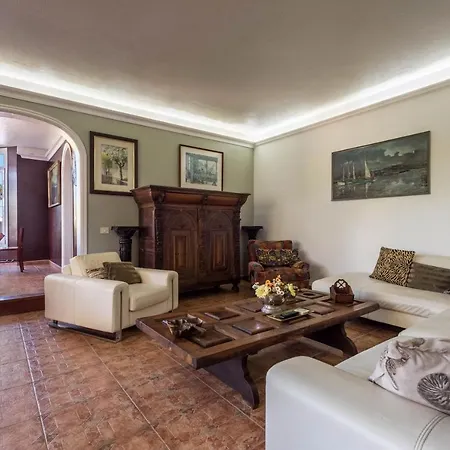 Santa Barbara Villa